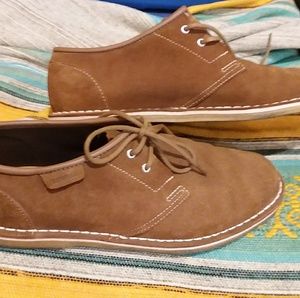clarks desert boot low cut